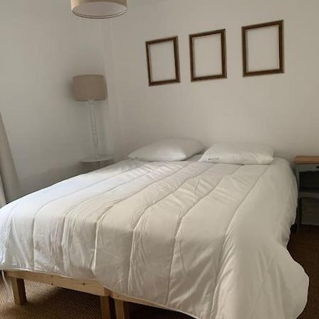 Gite La Petite Maison Guîtres Kültér fotó