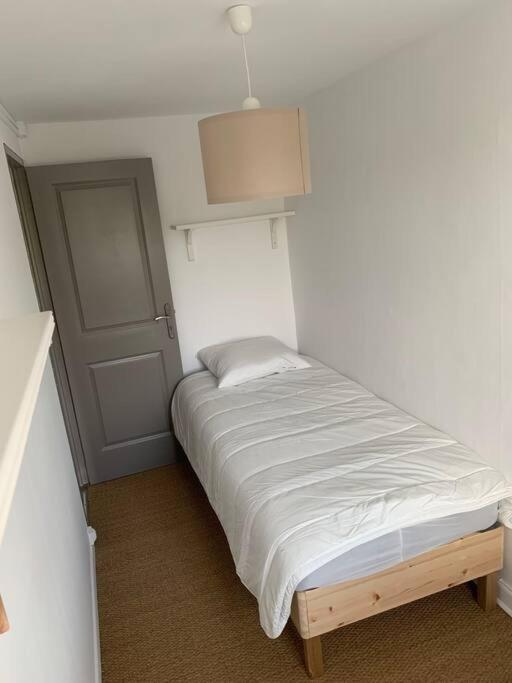 Gite La Petite Maison Guîtres Kültér fotó